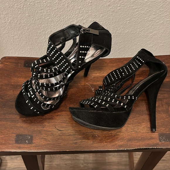 Summer Sandals - Picture 2 of 3